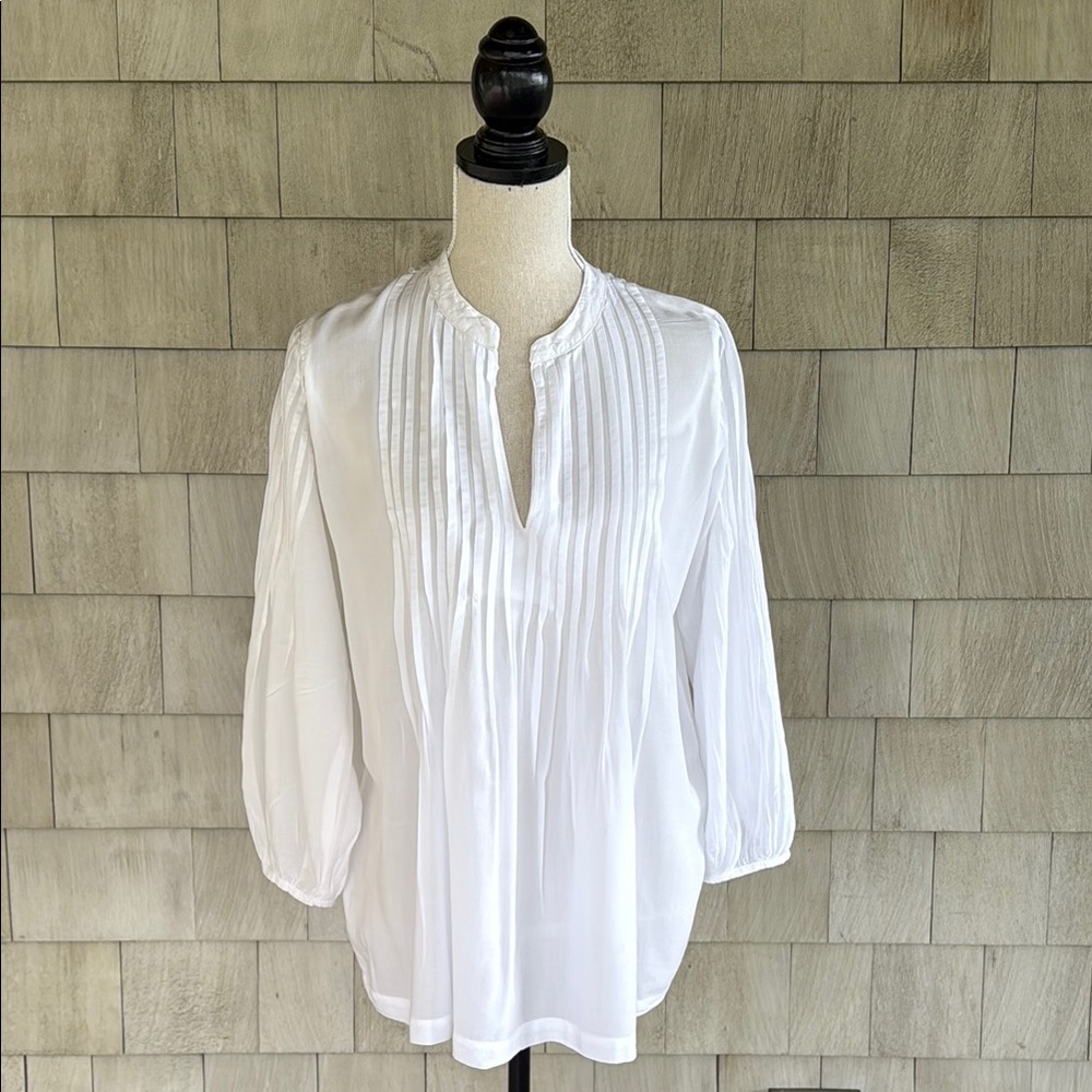 White cotton blouse with pleated details